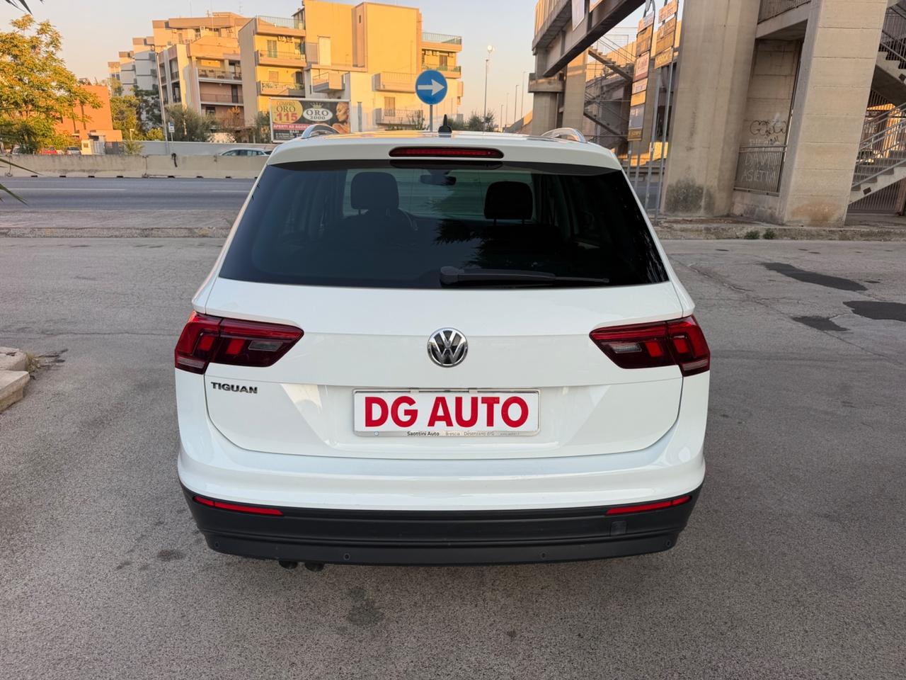 Volkswagen Tiguan 1.6 TDI 115 cv 2019 navigatore