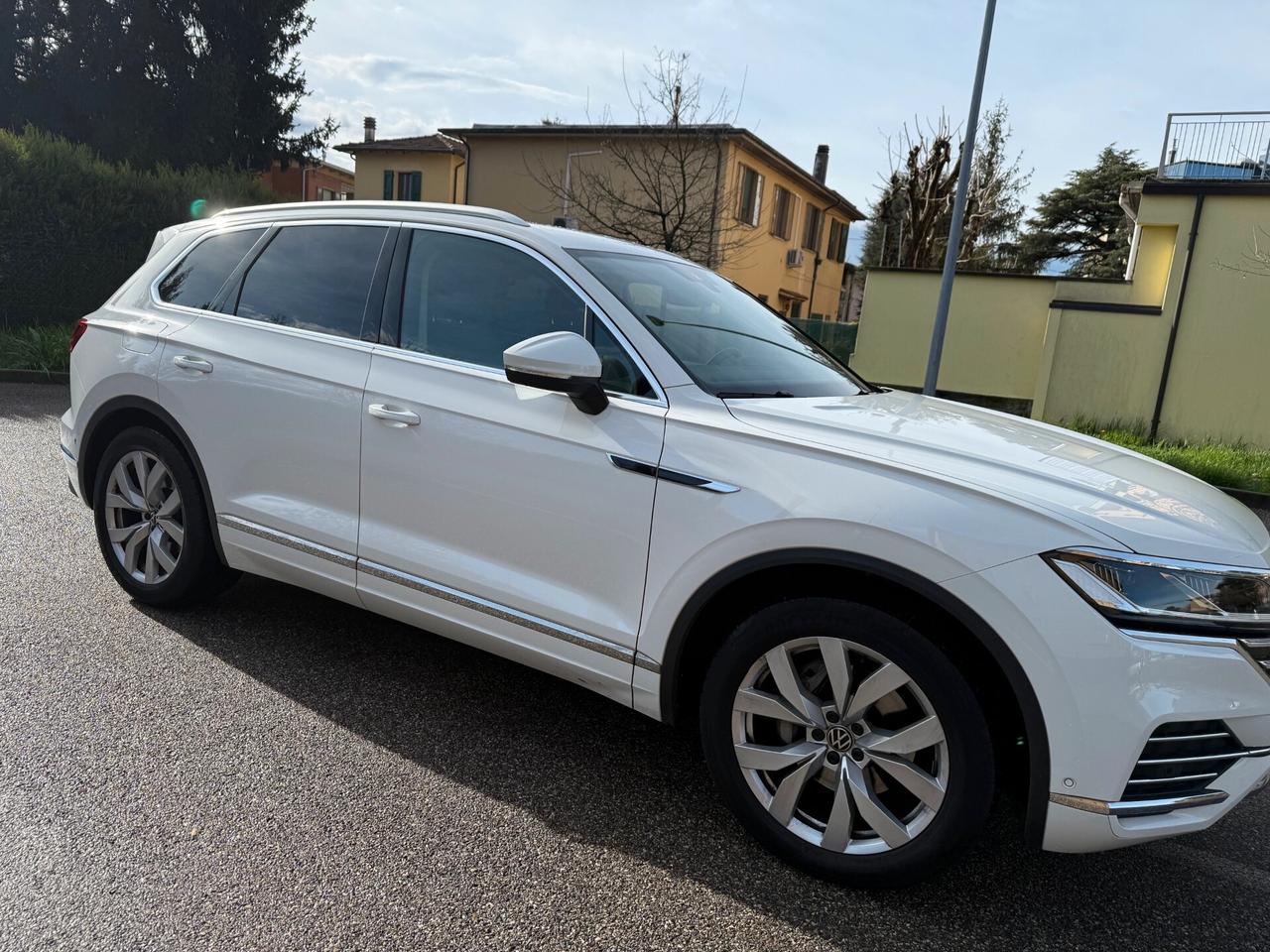 Volkswagen Touareg 3.0 V6 TDI - 4X4 - PELLE - NAV. - 12 MESI DI GAR.