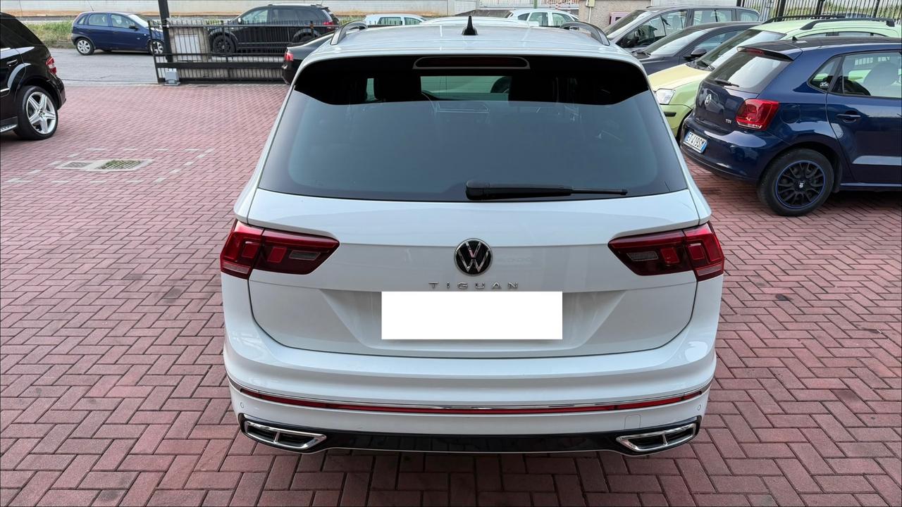 Volkswagen Tiguan 2.0 TDI 150 CV SCR DSG R-Line