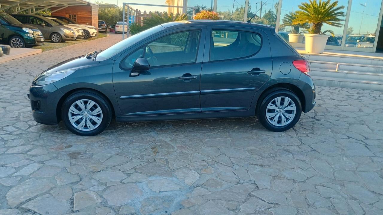 Peugeot 207 1.4 8V 75CV 5p. Access