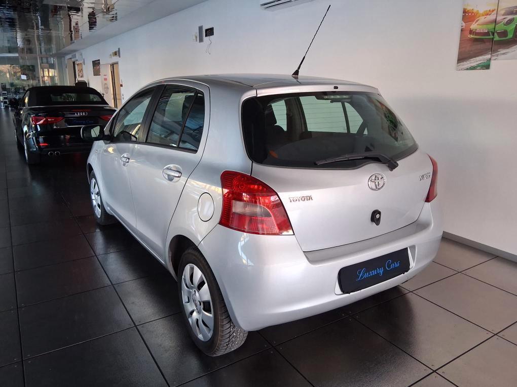 TOYOTA YARIS 1.0 BENZINA IDONEA NEOPATENTATI