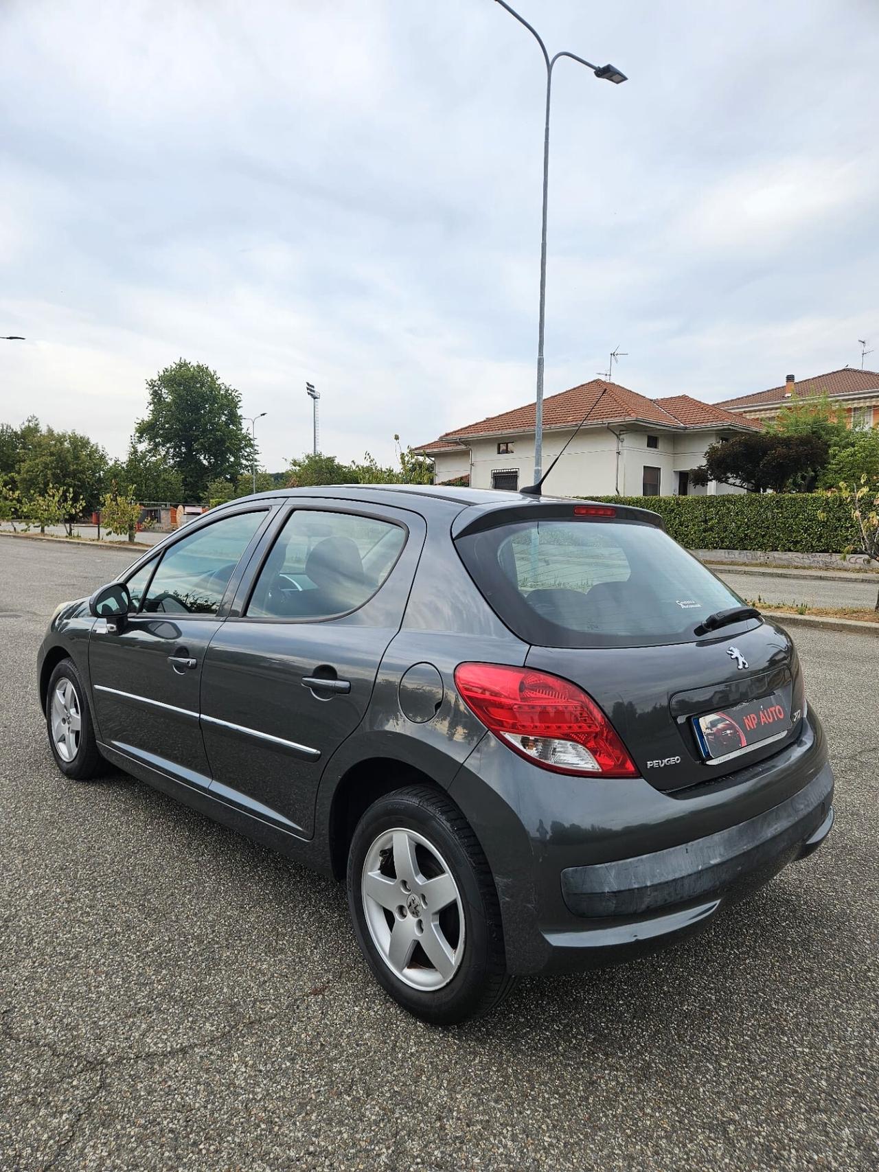 Peugeot 207 NEOPATENTATI