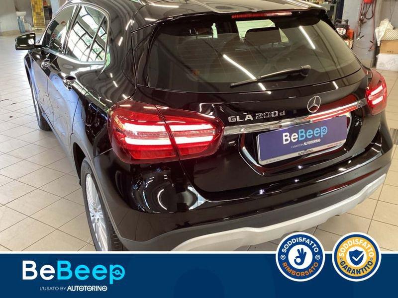 Mercedes-Benz GLA 200 D BUSINESS AUTO