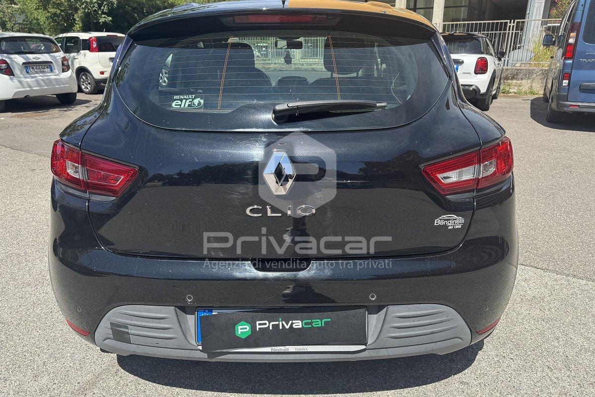 RENAULT Clio TCe 12V 90 CV 5 porte Moschino Intens