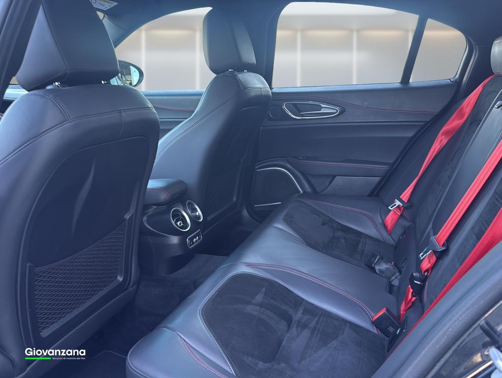 Alfa Romeo Giulia Giulia 2.9 V6 Quadrifoglio 510cv auto SCARICO AKRAPOVIC