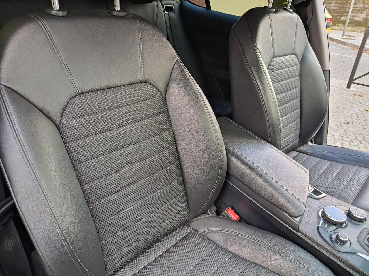 Alfa Romeo Stelvio Sport Tech 2.2 #7918