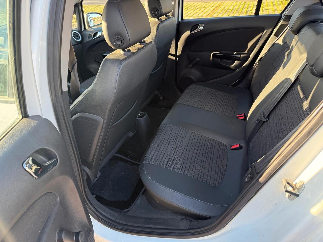 Opel Corsa 1.2 85CV 5 porte GPL-TECH Edition