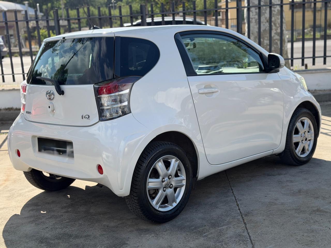 Toyota iQ 1.0 Sol