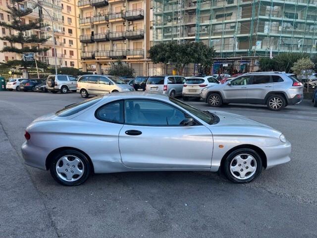 Hyundai Coupe 1.6i 16V cat FX