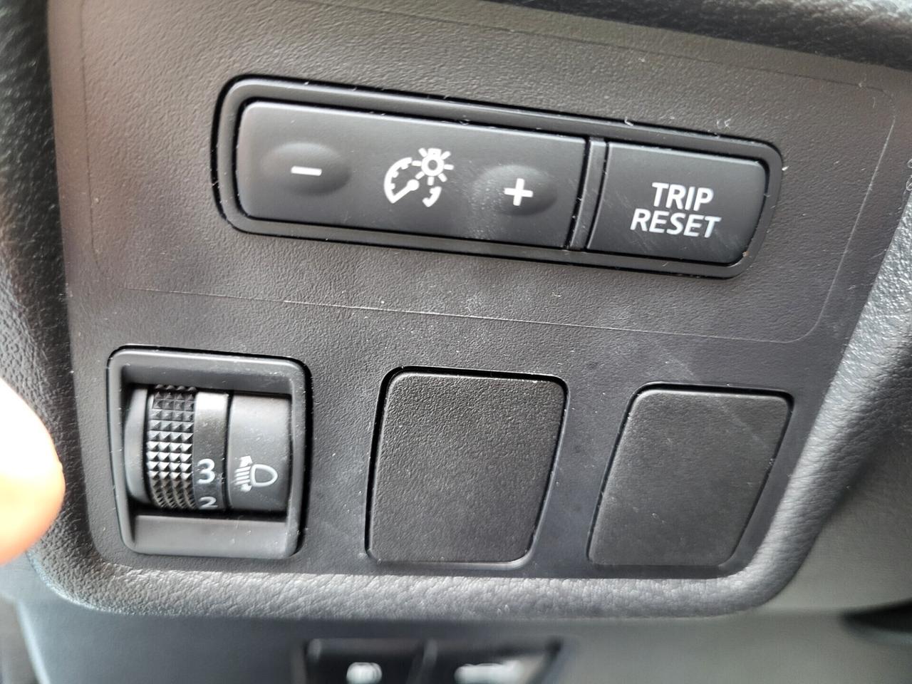 NISSAN MICRA 1,0-UNICA PROPR-2 REVISIONI-EURO 6B