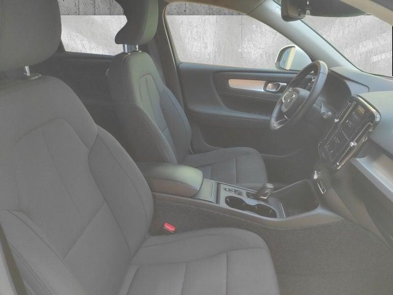 Volvo XC40 1.5 t2 Momentum auto my21