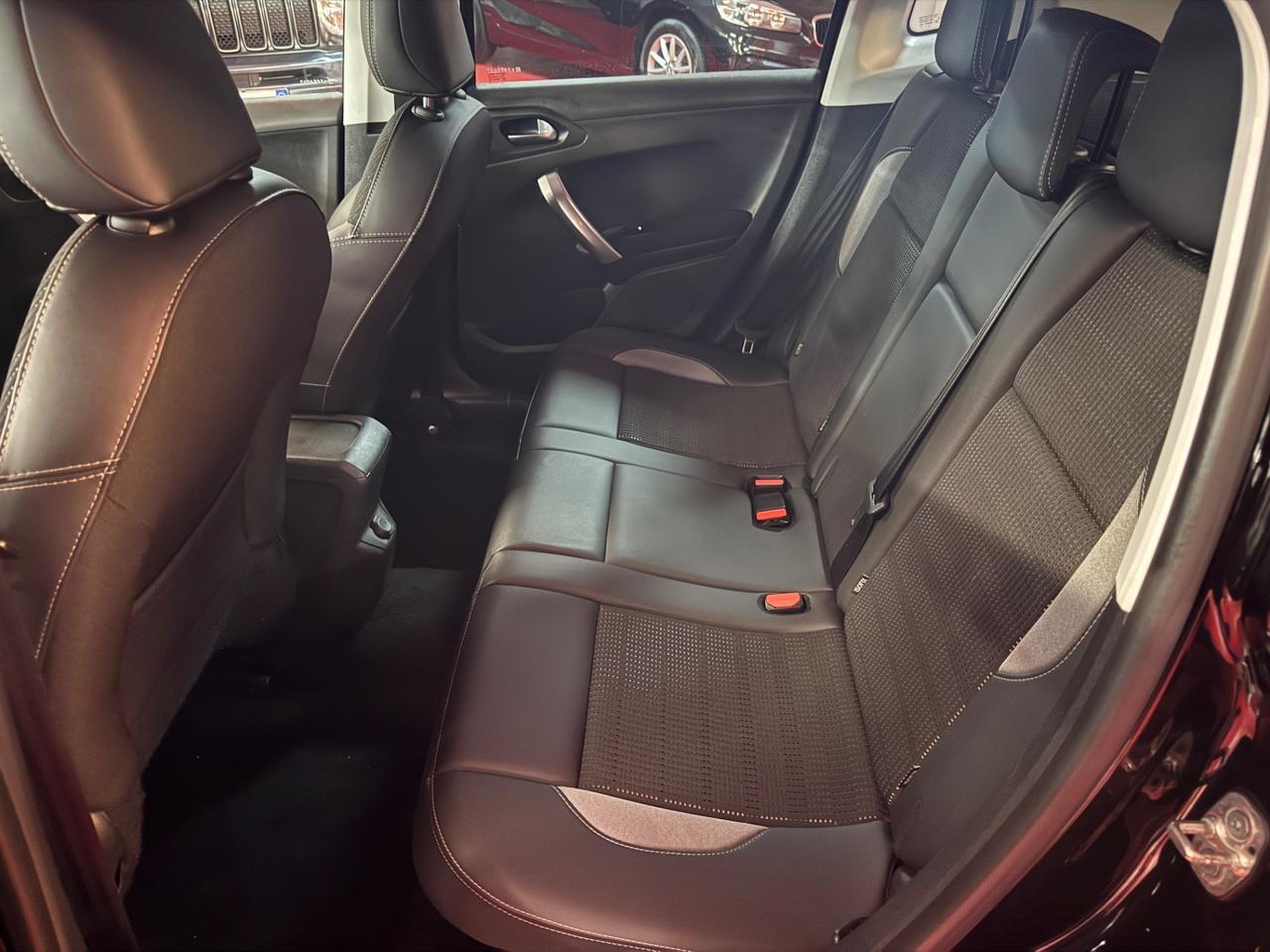 Peugeot 2008 PureTech Turbo 130 S&S Allure