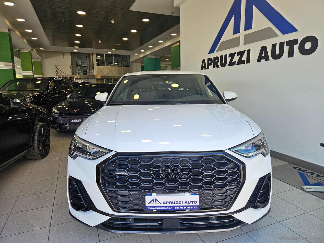 AUDI Q3 SPB 35 TDI quattro S tr. Ident. Black S-LINE EDITION