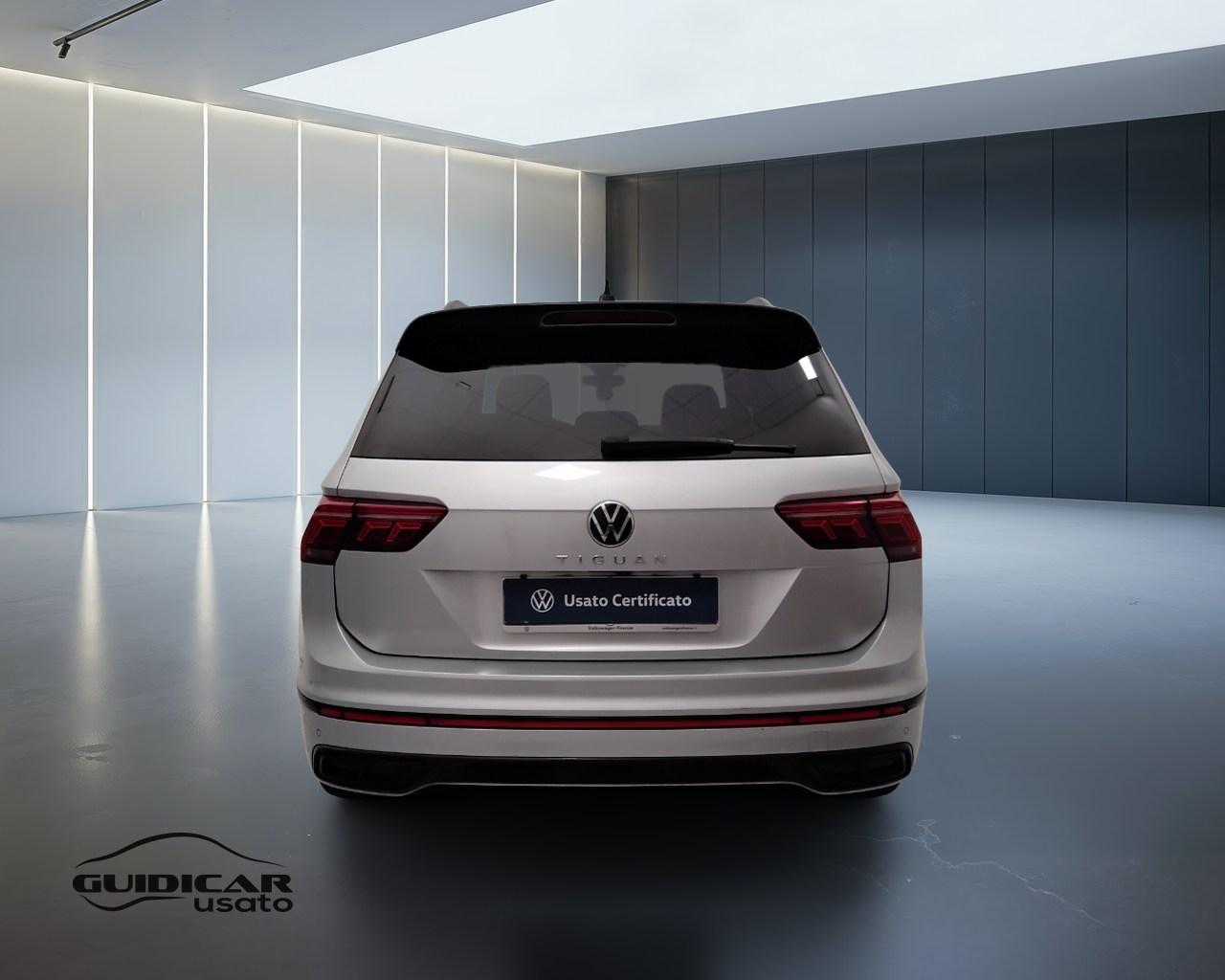 VOLKSWAGEN Tiguan II 2021 - Tiguan 2.0 tdi R-Line 150cv dsg