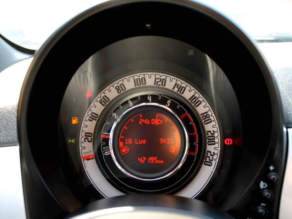 Fiat 500 C 1.0 Hybrid Connect