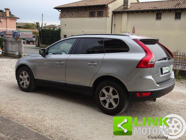 VOLVO XC60 D4 Geartronic Momentum