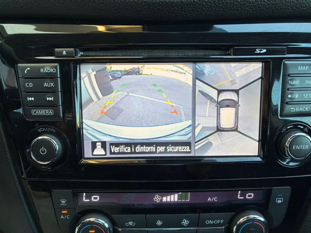 Nissan Qashqai 1.2 DIG-T Tekna 2016 da vetrina