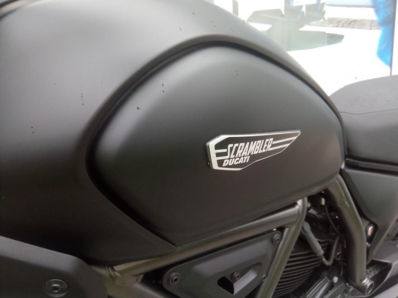Ducati Scrambler 800 Icon Dark