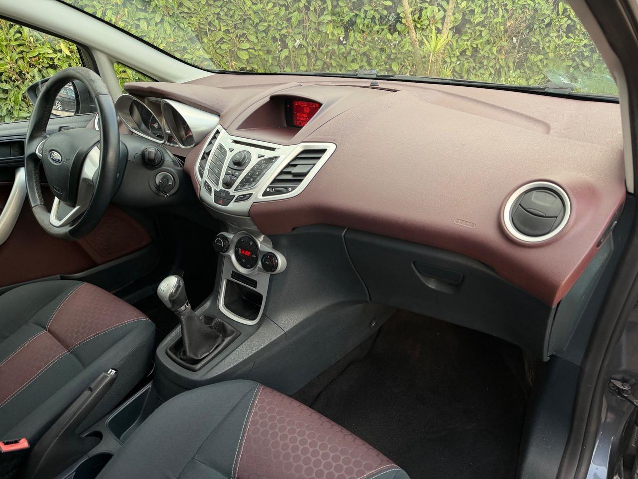 Ford Fiesta 1.4 TDCi 68CV 5 PORTE TITANIUM NEO OK