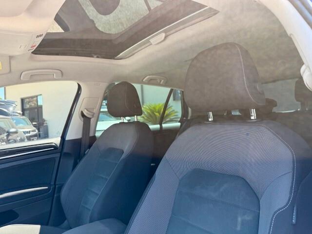 Volkswagen Golf 2.0 TDI DSG 5p. R-Line