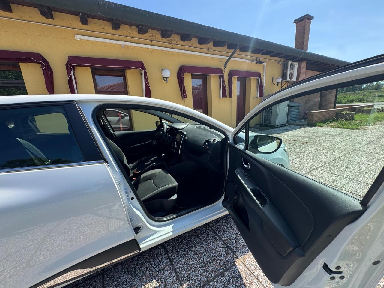 Renault Clio dCi 8V 75 CV Start&Stop 5 porte Energy Intens