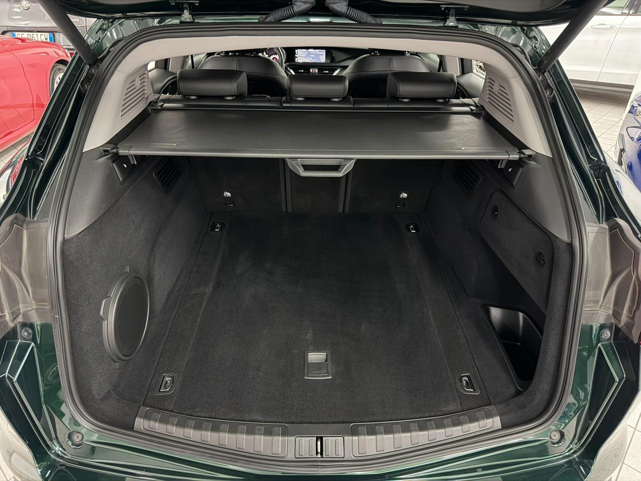 2.2 TD 190 CV EXECUTIVE Q4 19" HARMAN KARDON + SUBWOOFER