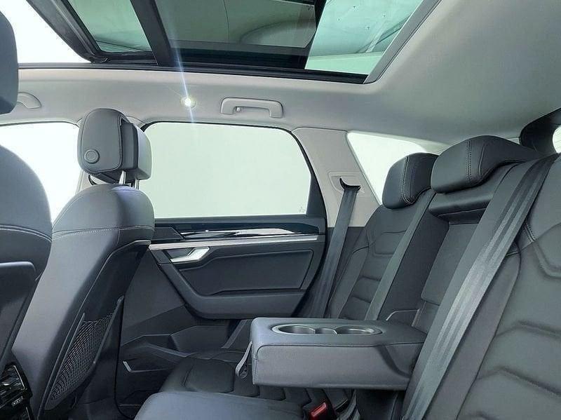 Volkswagen Touareg 3.0 V6 TDI SCR Elegance R-LINE