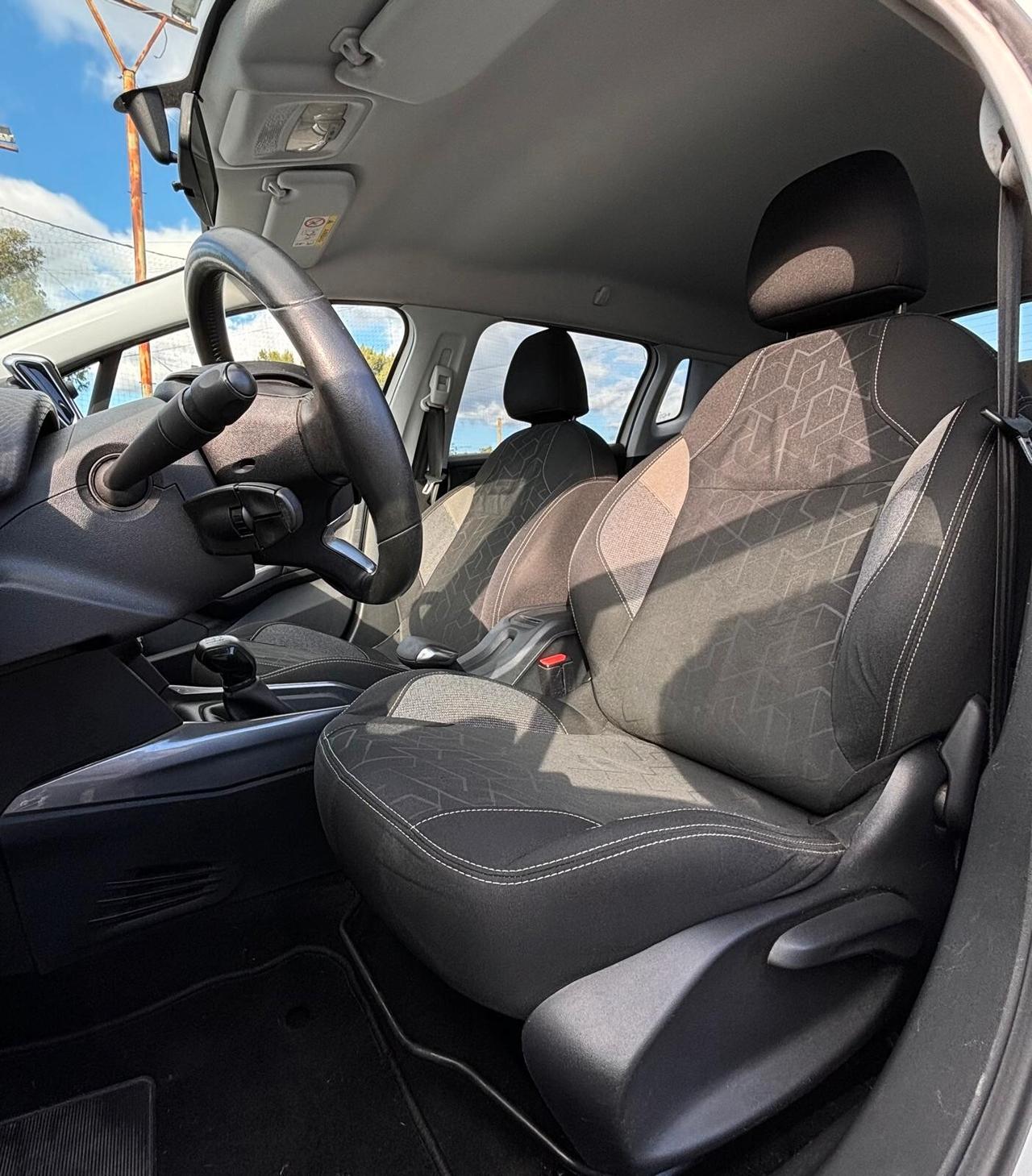 Peugeot 2008 BlueHDi 100 Allure