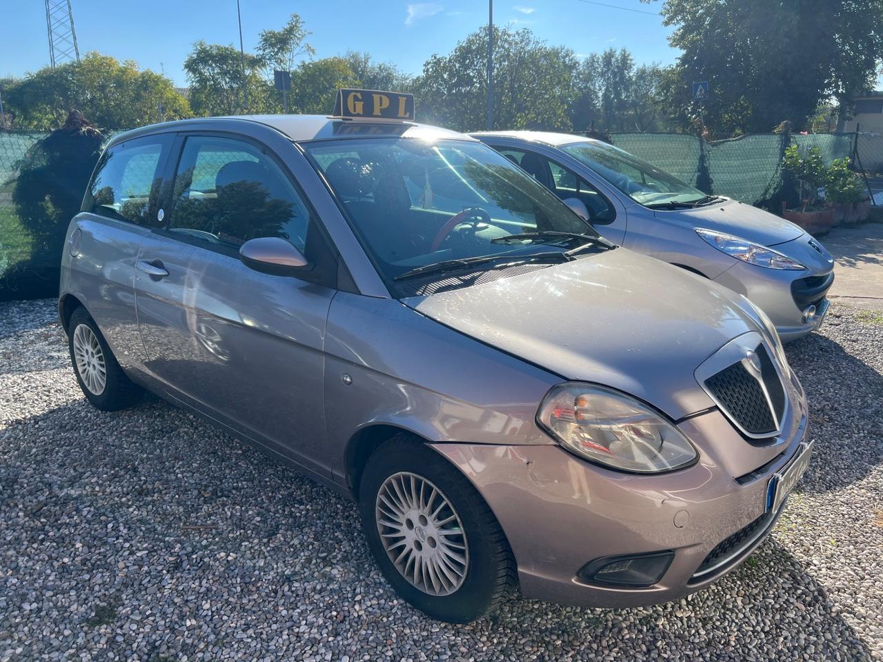 Lancia Ypsilon 1.4 Platino Ecochic GPL