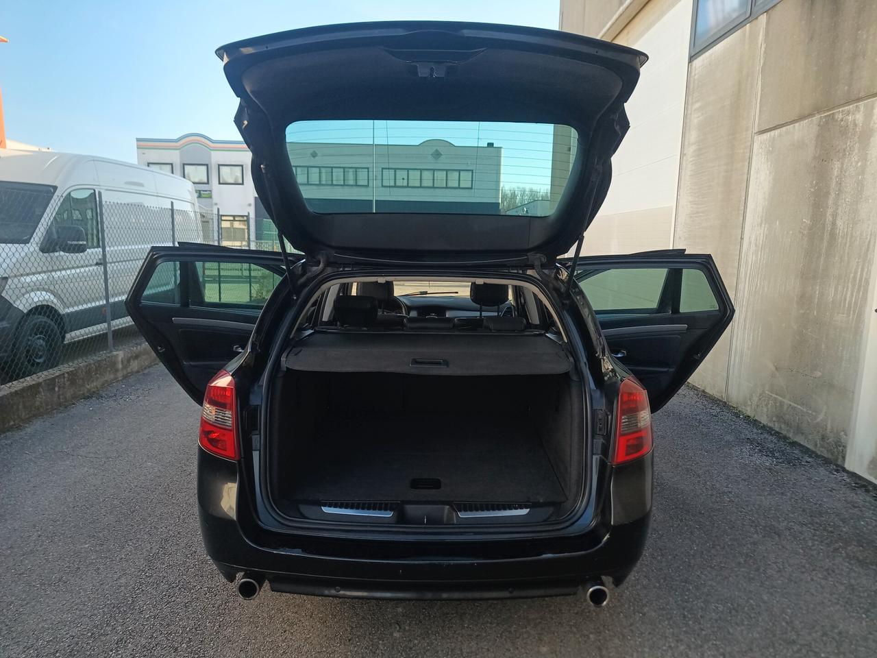 Renault Laguna 2.0 dCi 175CV SporTour Proactive 4Control ESM