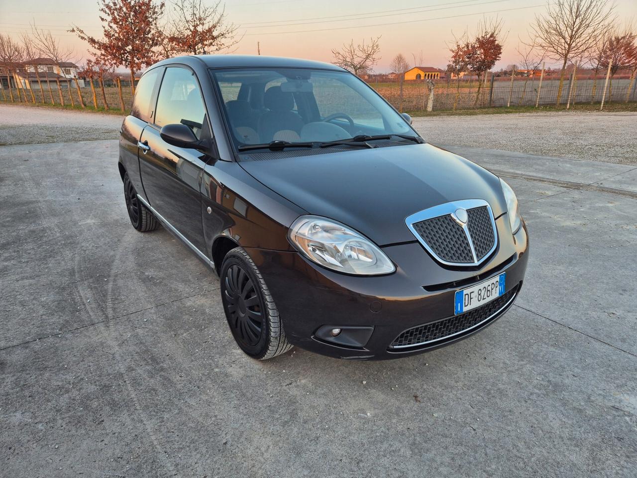 Lancia Ypsilon 1.3 MJT 75 CV