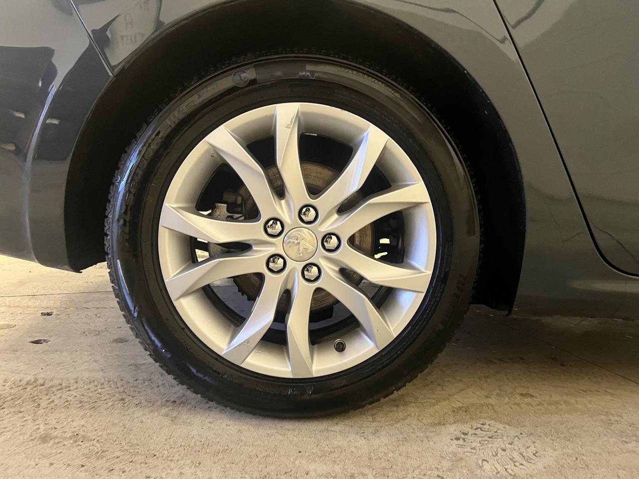 Peugeot 508 BlueHDi 120 EAT6 S&S SW Business