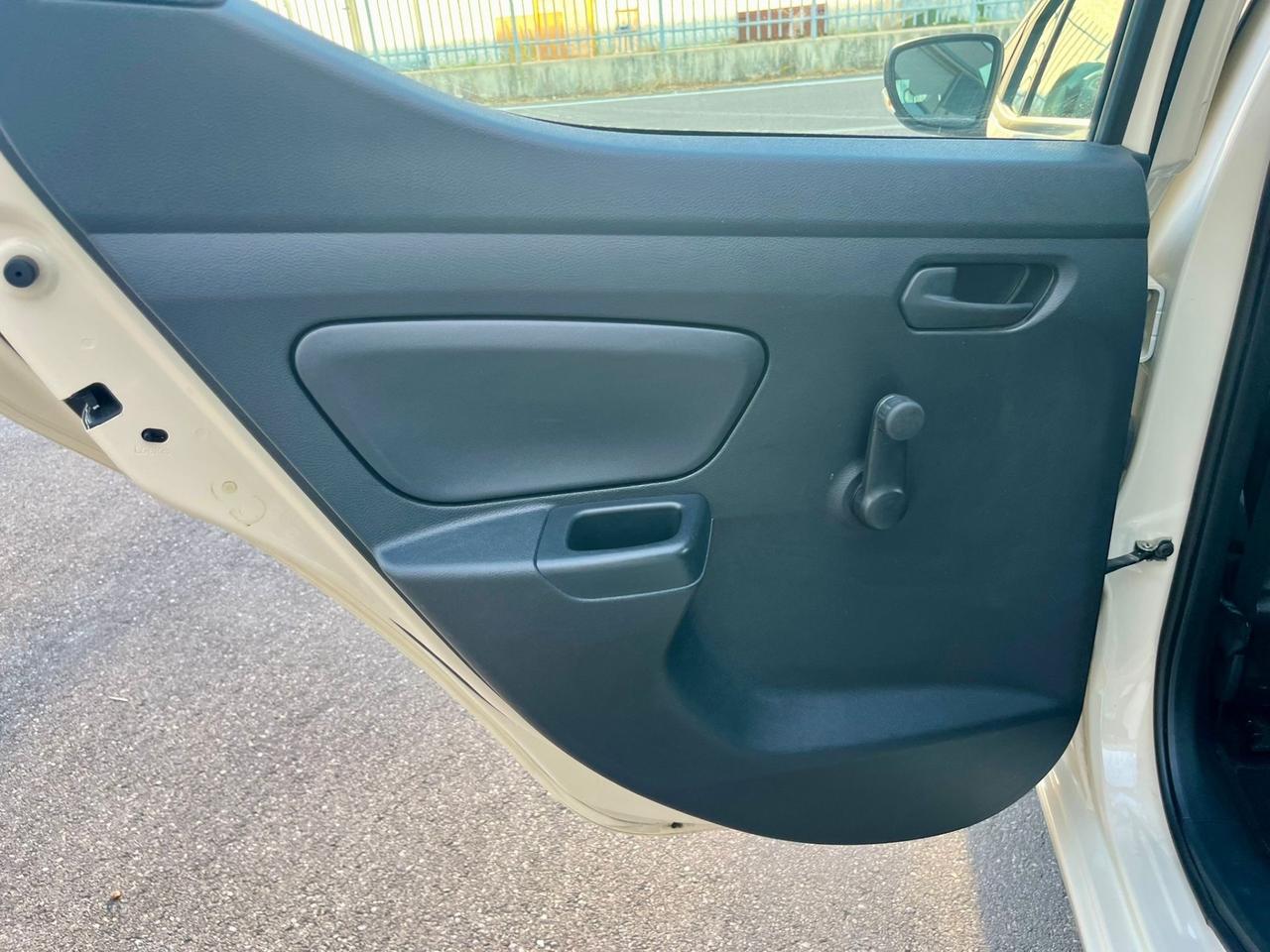 Nissan Micra 1.0benz 2018 58.000km per neopatentati