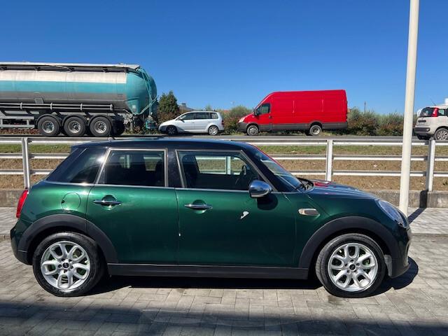 Mini 1.5 Cooper D 5 porte
