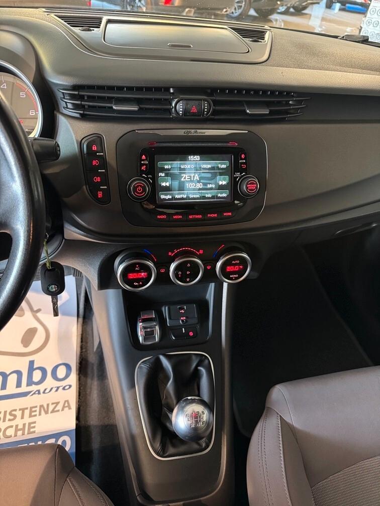Alfa Romeo Giulietta 1.6 jtdm Exclusive Led Touch 17" Neopat