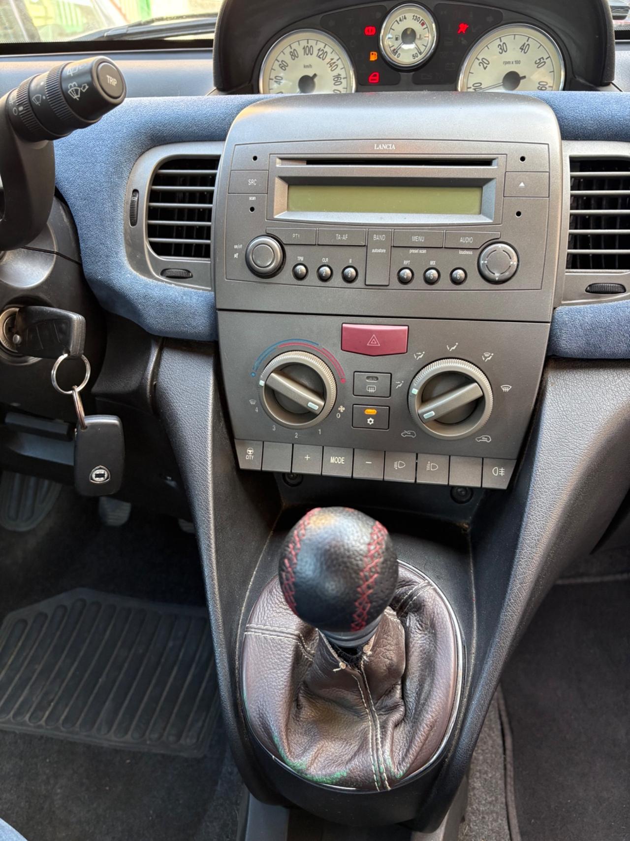 Lancia Ypsilon 1.4 benz. magnifiche condizioni