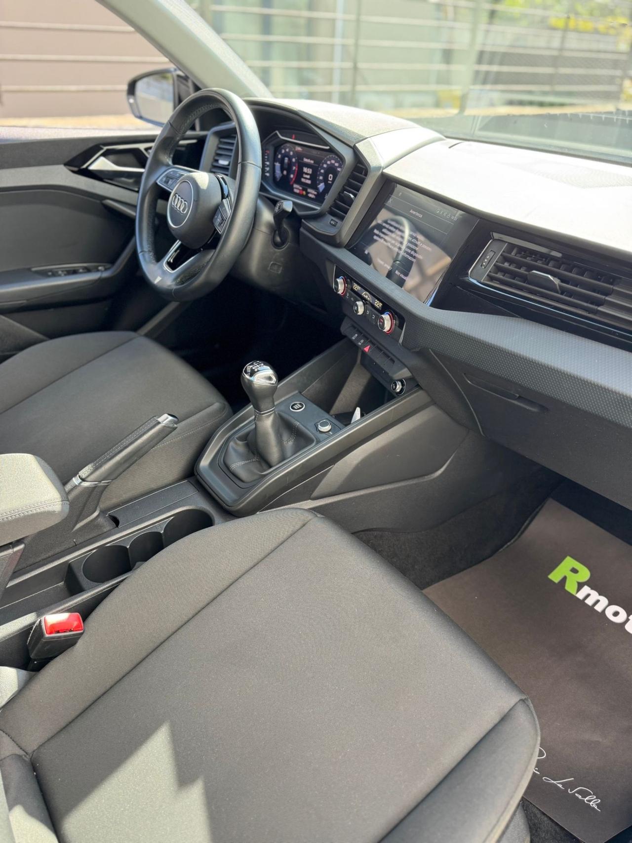 Audi A1 citycarver 30 TFSI S tronic