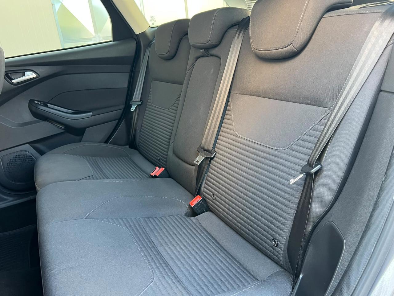 FORD FOCUS 1.5 TDCi 120 CV SW 2015!!! FULL OPTIONAL!!!