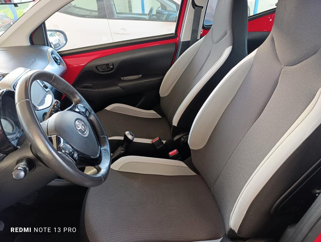 Toyota Aygo 1.0 cc 69 CV 5 porte x-cool 2015