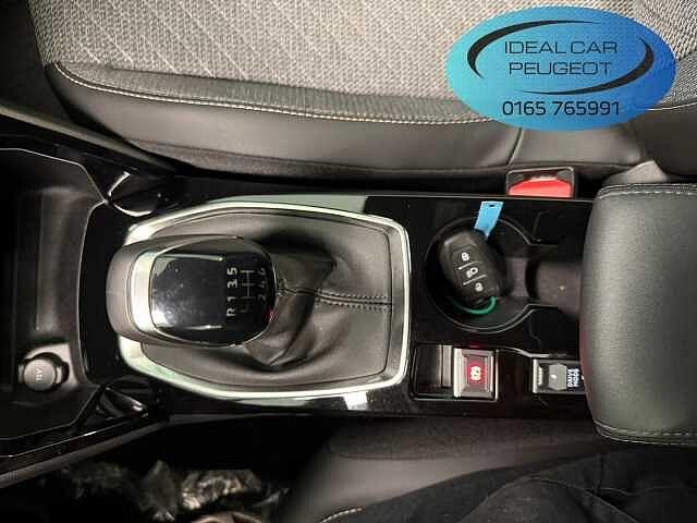 Peugeot 2008 PureTech 100 S&S Allure