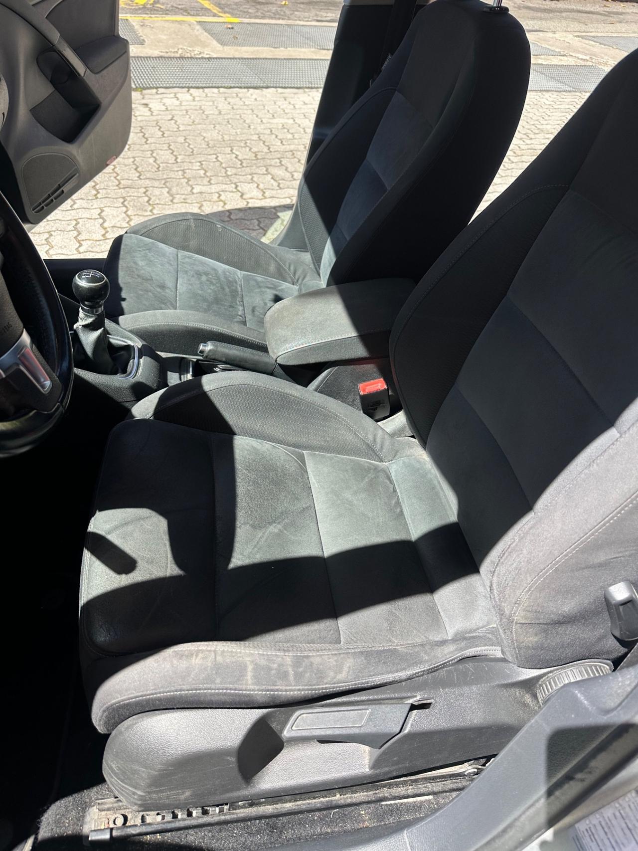 Volkswagen Golf 1.6 TDI 5p. Trendline BlueMotion Technology