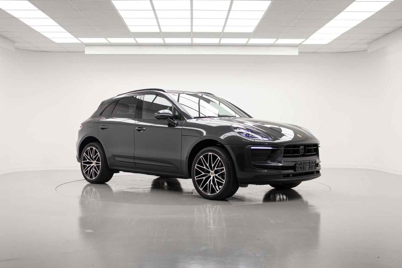 PORSCHE MACAN 2.0