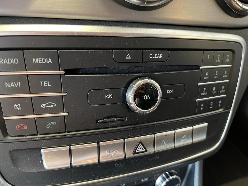 Mercedes-benz CLA 200 d PREMIUM 4Matic Automatic