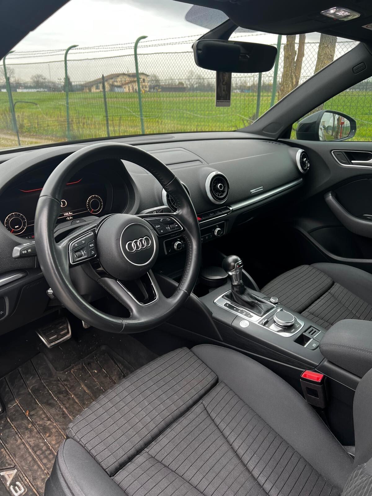 Audi A3 Sedan 30 TDI Business