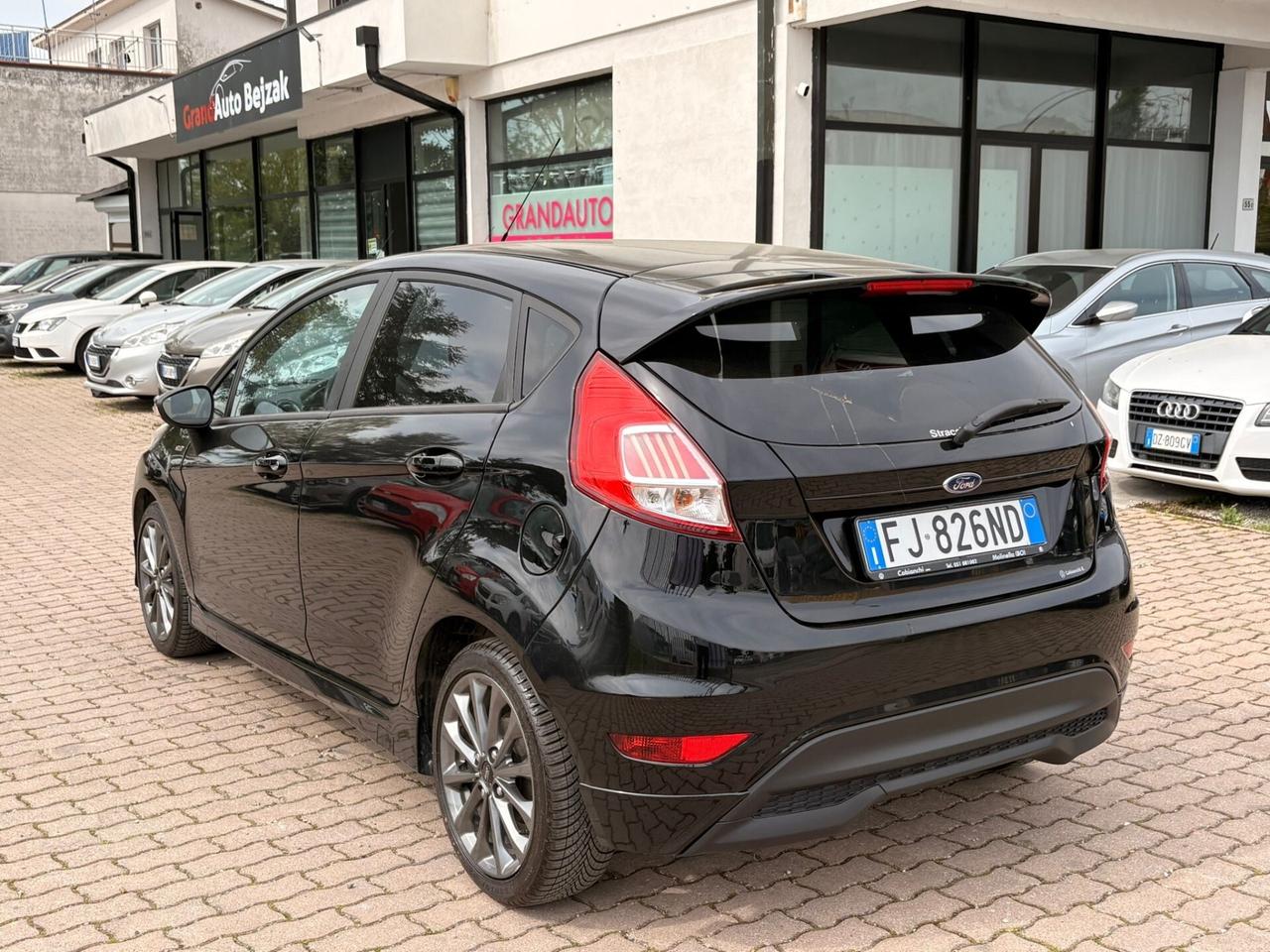 Ford Fiesta 1.5 TDCi 75CV 5 porte ST-Line