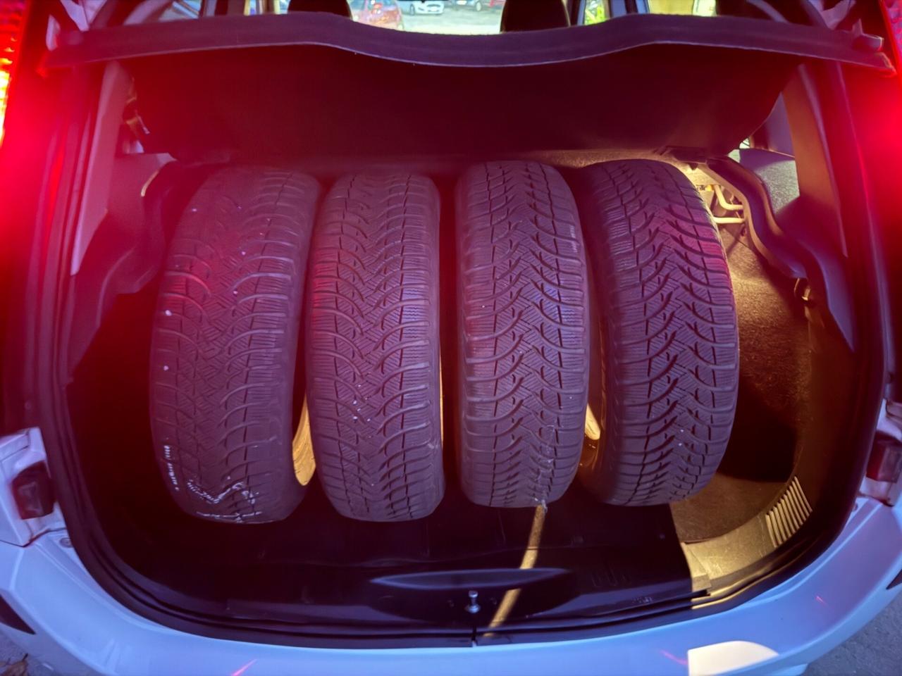 Ford Fusion 1.4 16V 5p. Garanzia