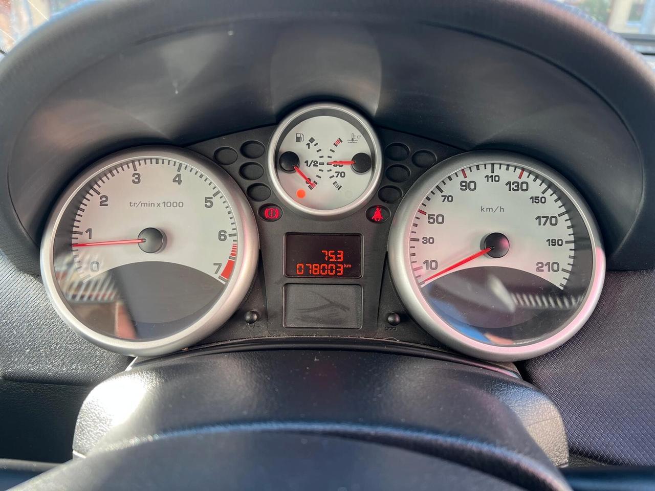 Peugeot 207 1.4 77.000KM OK NEOPATENTATI