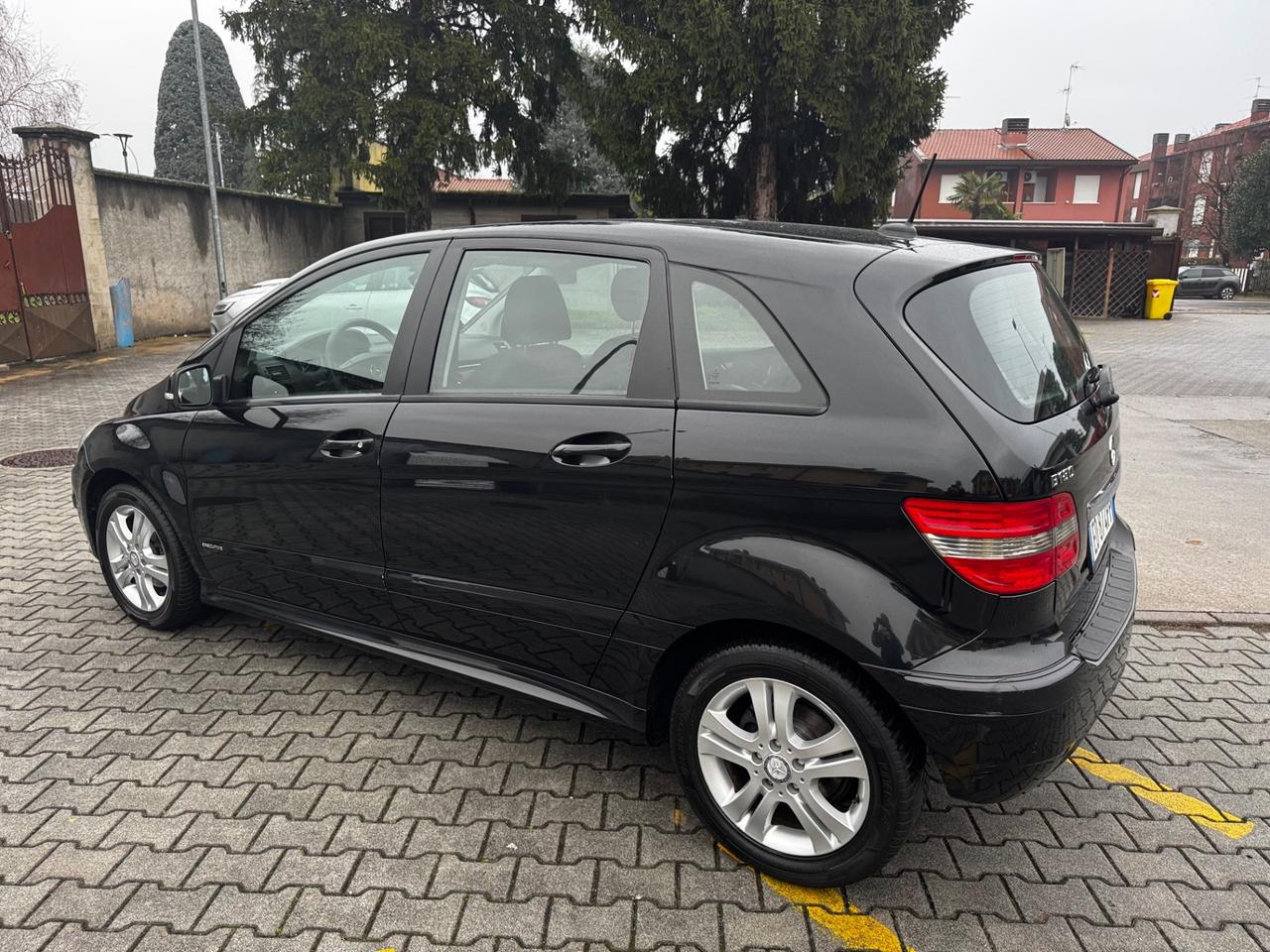 Mercedes-benz B 180 BlueEFFICIENCY neopatentati