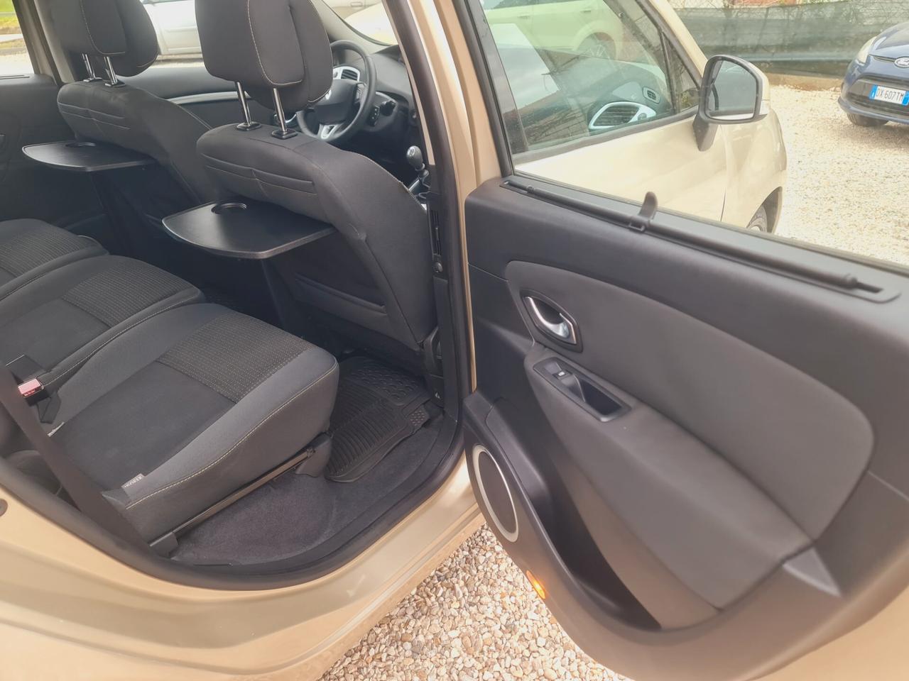 Renault Scenic Scénic X-Mod 1.5 dCi 110CV Dynamique