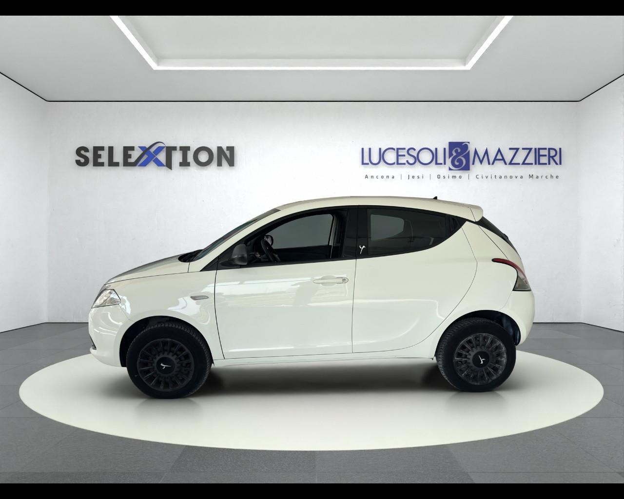 LANCIA Ypsilon 3ª serie - Ypsilon 0.9 TwinAir 85 CV 5 porte Metano